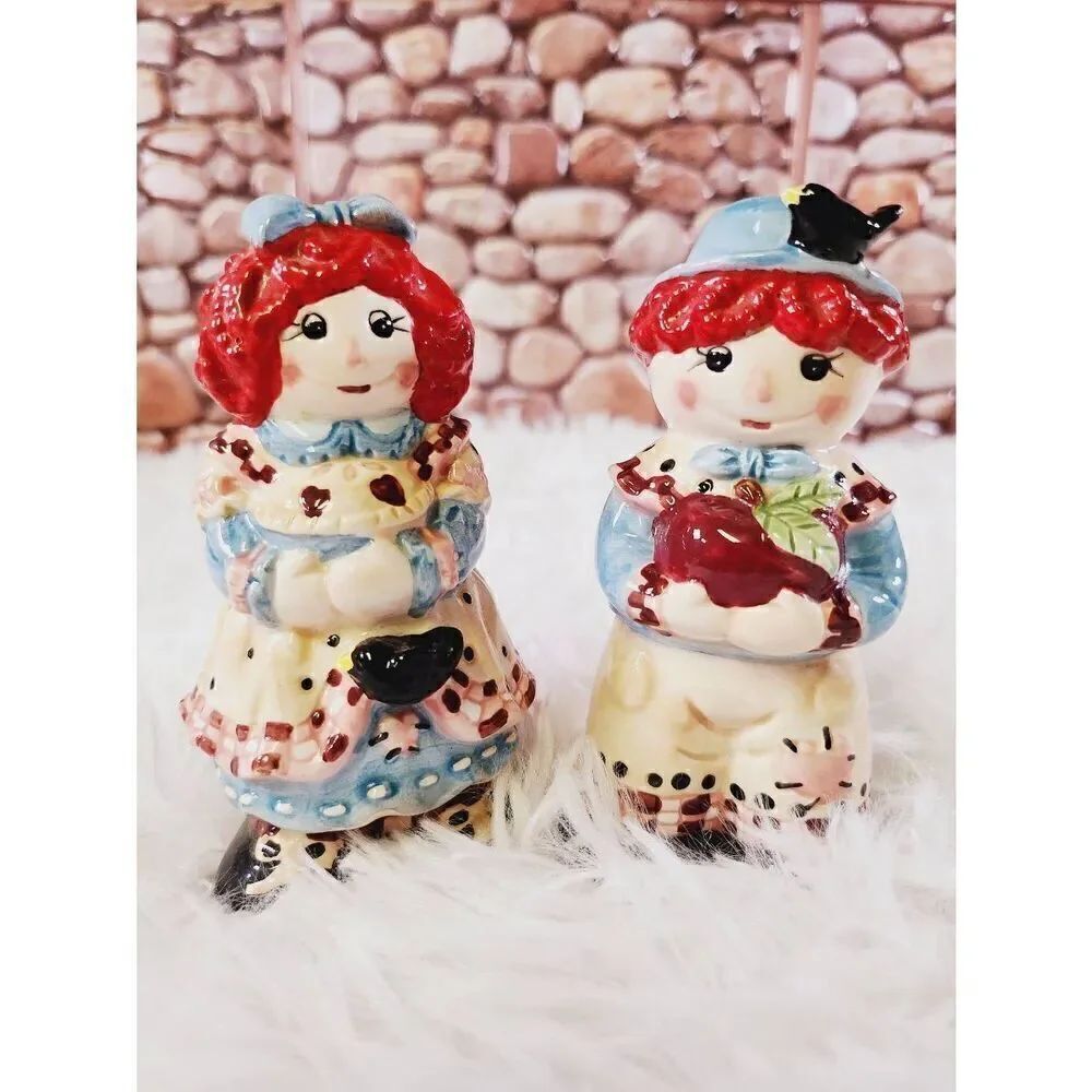 Raggedy Ann & Andy Salt & Pepper Shaker Set - Apple